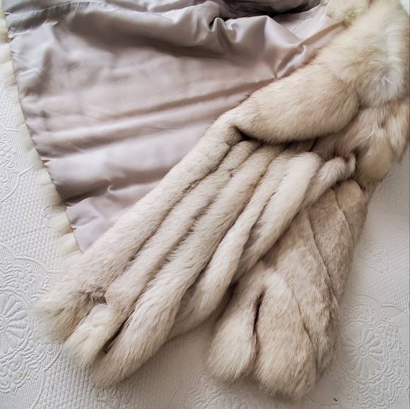 NATURAL SILVER BLUE FOX FUR JACKET     Wonderful Coat !! - Picture 3 of 8